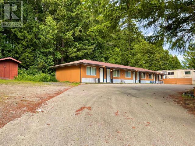 












7274 HIGHWAY 101

,
Powell River,




British Columbia
