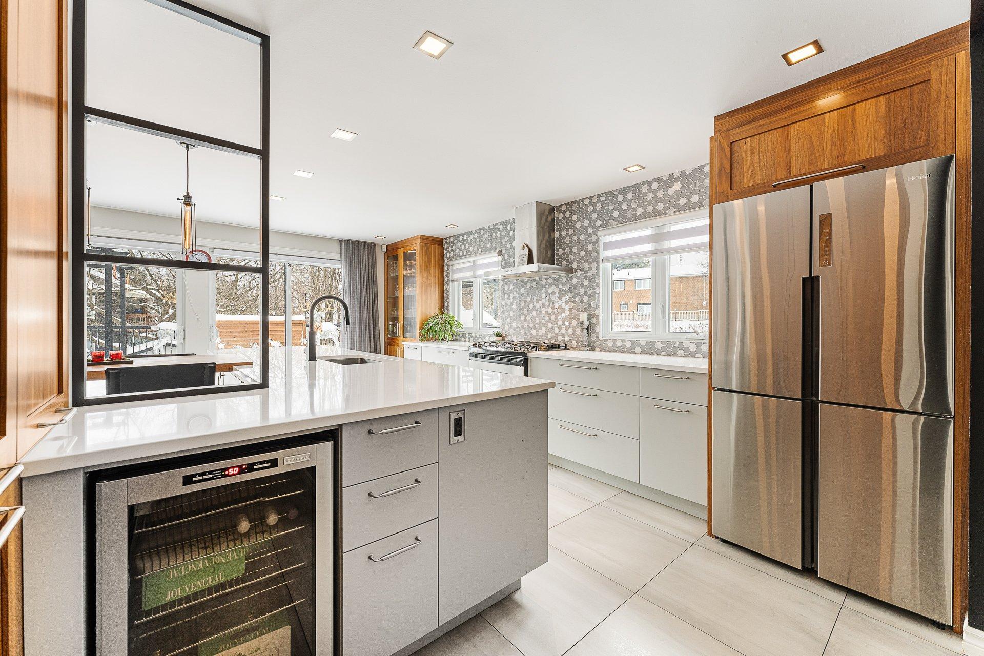 









1233

 - 1235


Rue du Sud

,
Cowansville,




QC
J2K2Y9

