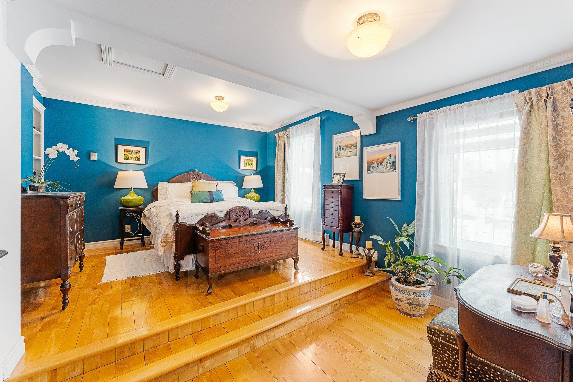 









1233

 - 1235


Rue du Sud

,
Cowansville,




QC
J2K2Y9

