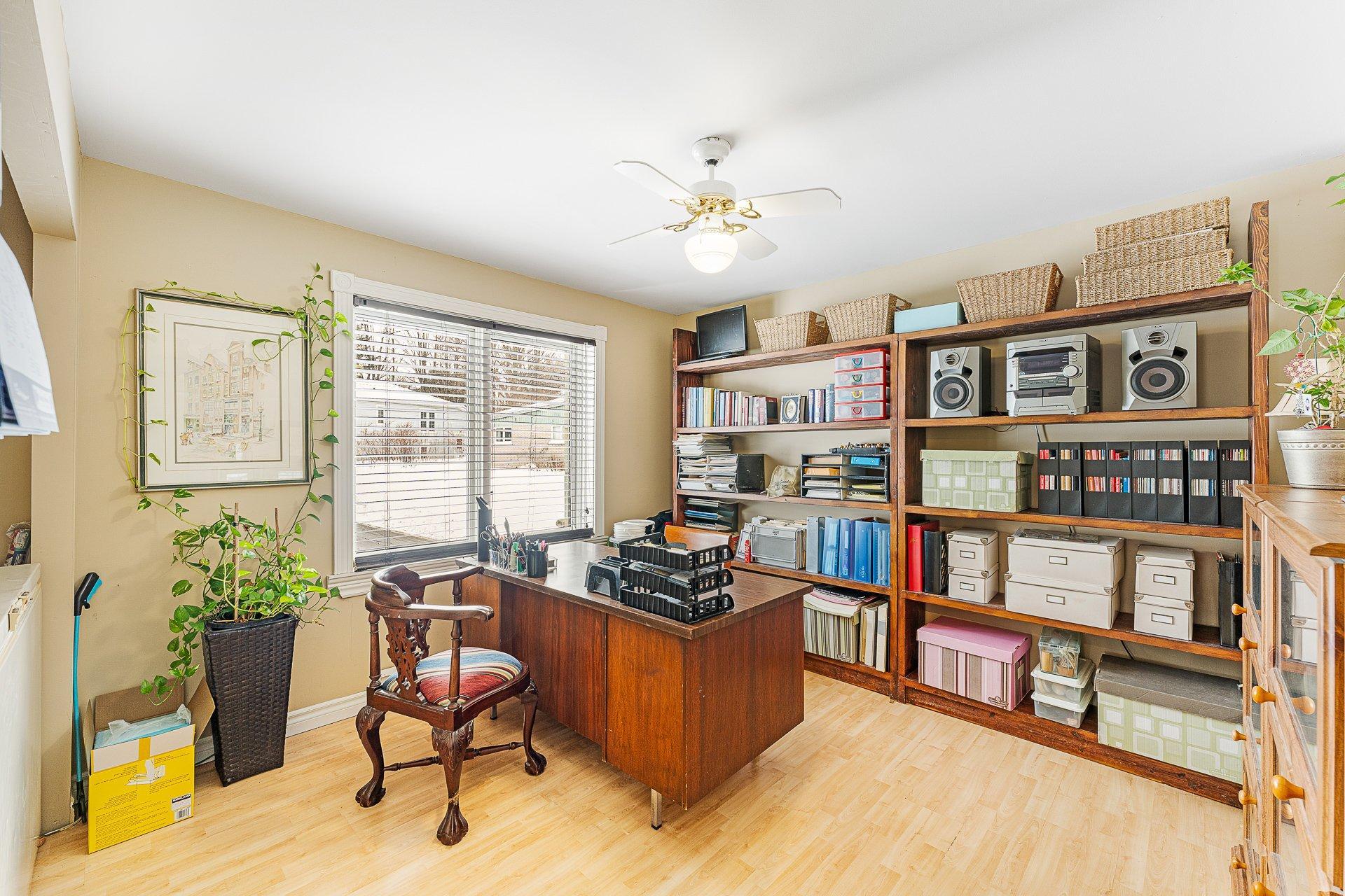 









1233

 - 1235


Rue du Sud

,
Cowansville,




QC
J2K2Y9

