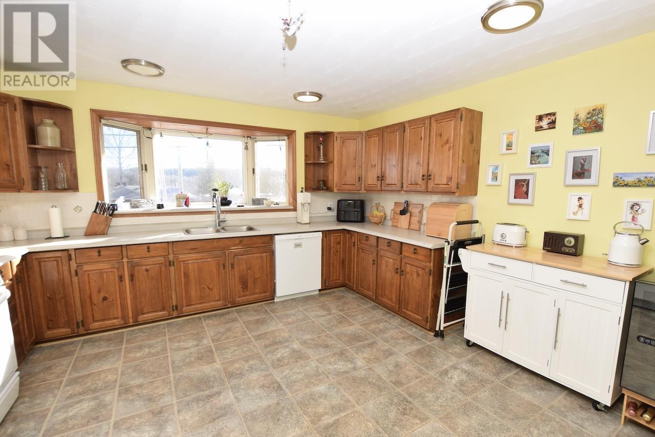 












241 Woodward AVE

,
Blind River,




Ontario
P0R1B0

