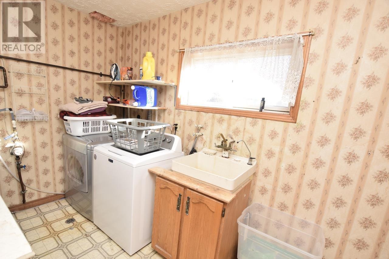 












241 Woodward AVE

,
Blind River,




Ontario
P0R1B0

