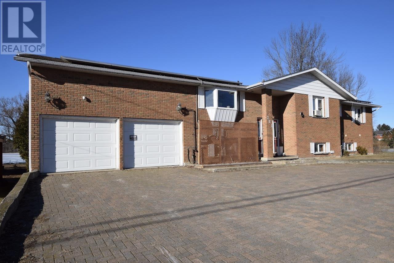 












241 Woodward AVE

,
Blind River,




Ontario
P0R1B0

