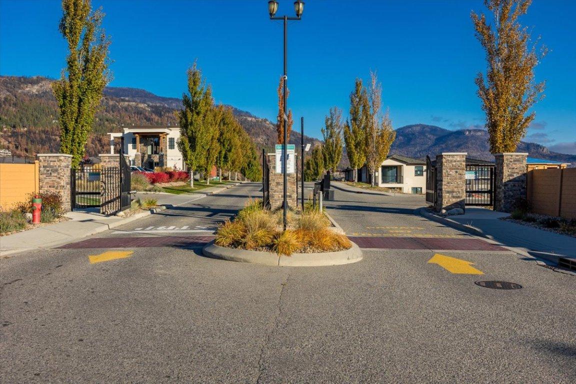 









1678


Harbour View

Crescent,
Kelowna,




BC
V1Z 4E1

