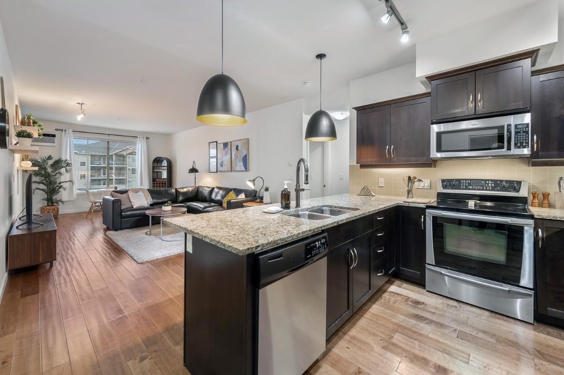 









3735


Casorso

Road, 301,
Kelowna,




BC
V1W 5G1

