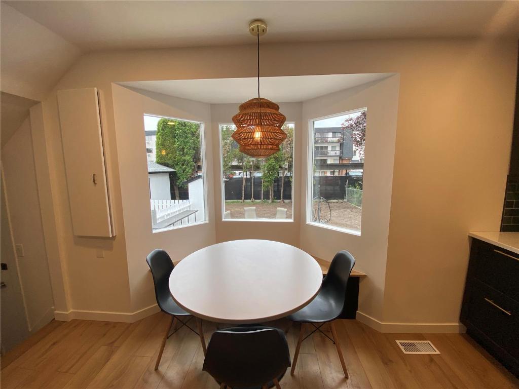 









1907


Knox

Crescent,
Kelowna,




BC
V1Y 1K9

