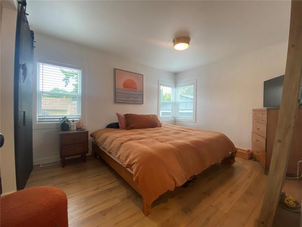 









1907


Knox

Crescent,
Kelowna,




BC
V1Y 1K9

