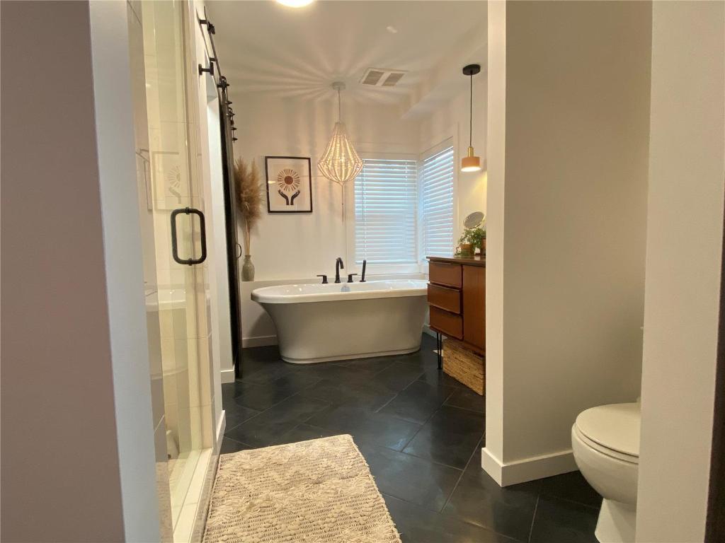 









1907


Knox

Crescent,
Kelowna,




BC
V1Y 1K9

