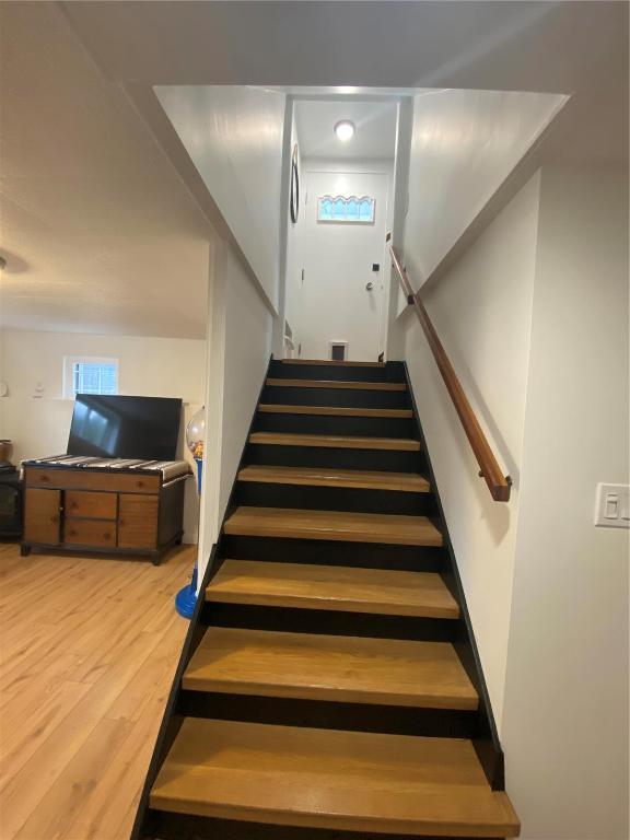 









1907


Knox

Crescent,
Kelowna,




BC
V1Y 1K9

