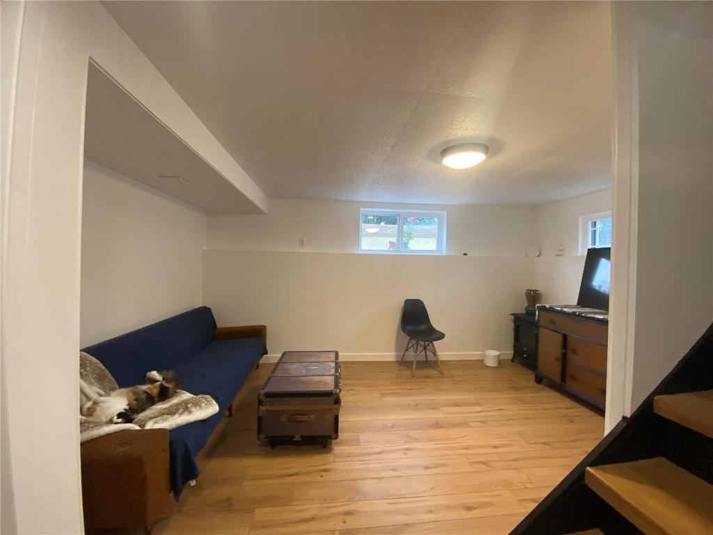 









1907


Knox

Crescent,
Kelowna,




BC
V1Y 1K9

