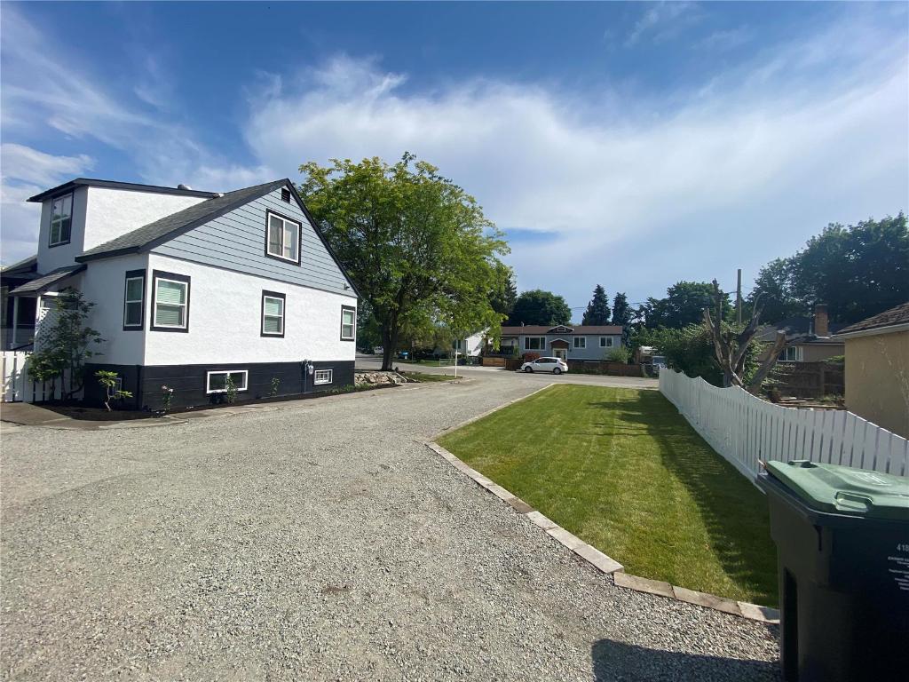 









1907


Knox

Crescent,
Kelowna,




BC
V1Y 1K9

