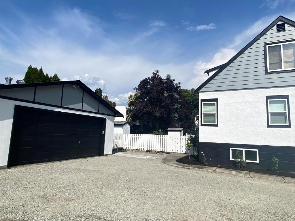 









1907


Knox

Crescent,
Kelowna,




BC
V1Y 1K9


