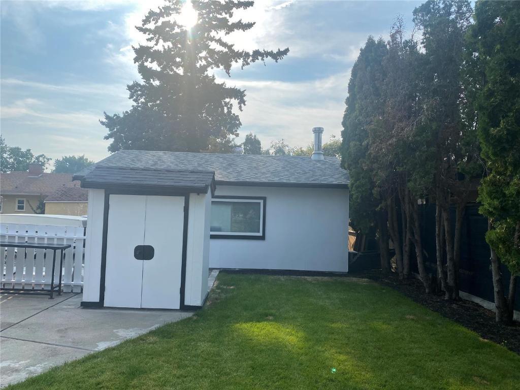 









1907


Knox

Crescent,
Kelowna,




BC
V1Y 1K9

