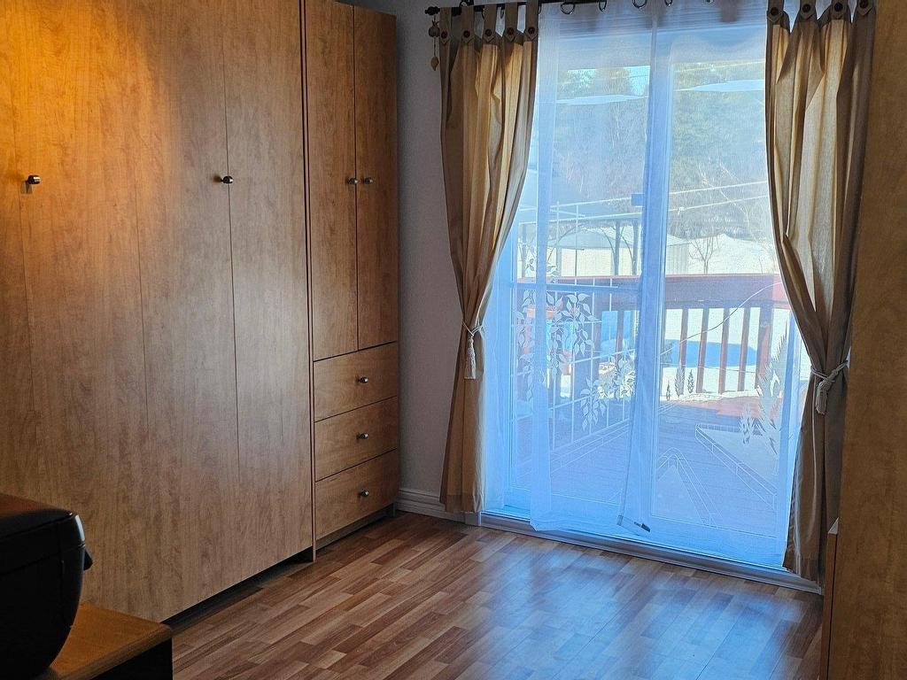 









8


Rue de l'Ornière

,
Sept-Îles,




QC
G4R0B5


