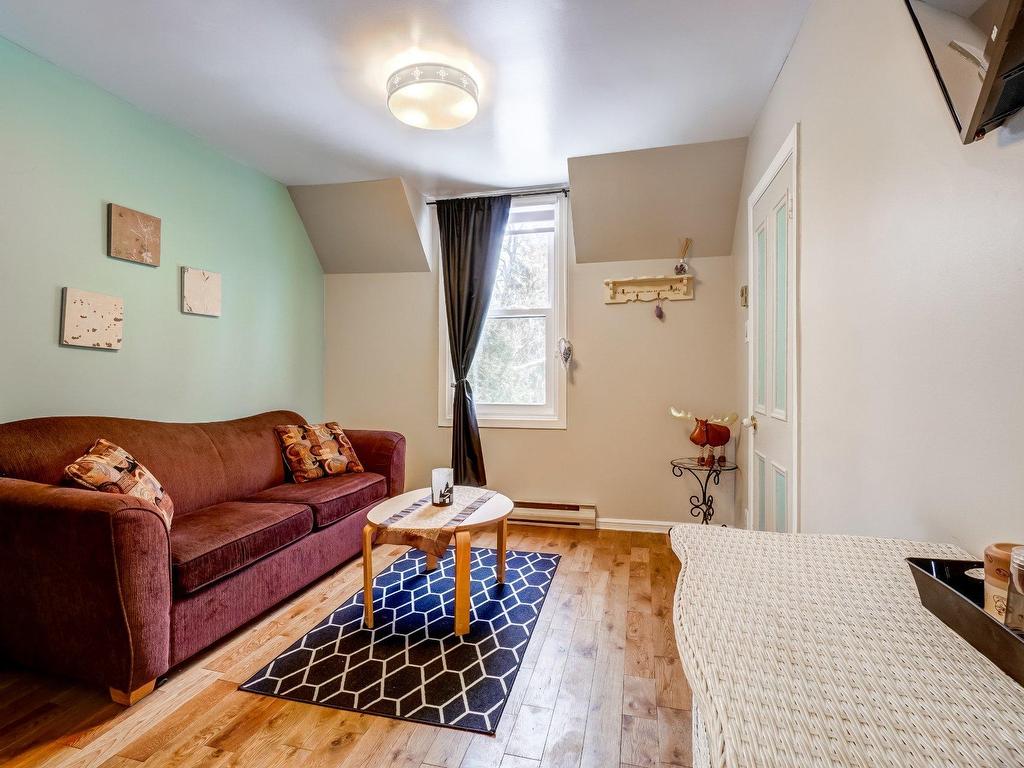 









1196Z


Rue de la Pisciculture

,
Mont-Blanc,




QC
J0T1J3

