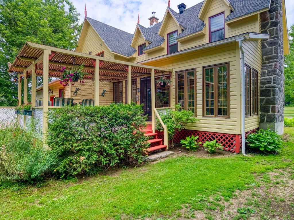 









1196Z


Rue de la Pisciculture

,
Mont-Blanc,




QC
J0T1J3

