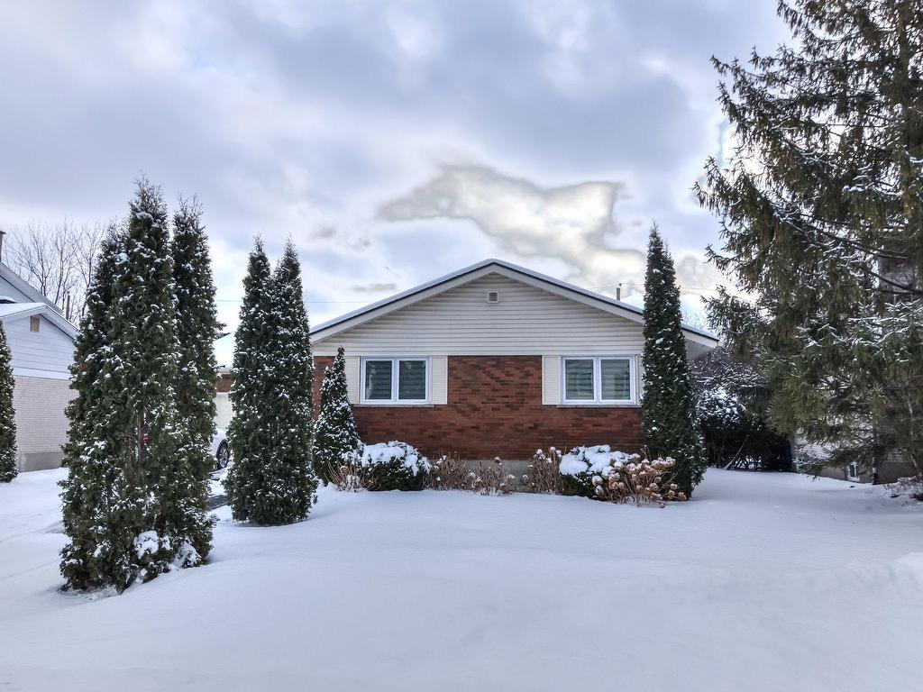 









12877


Rue Plaisance

,
Montréal (Pierrefonds-Roxboro),




QC
H8Z1Z1

