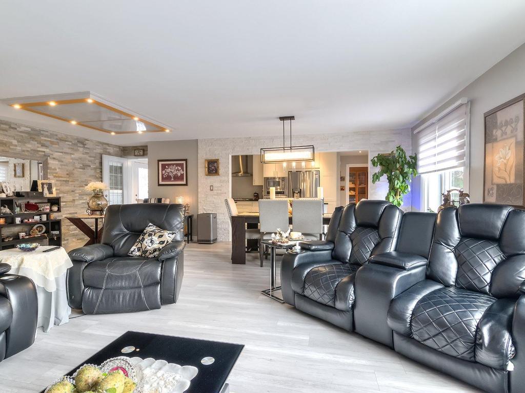 









12877


Rue Plaisance

,
Montréal (Pierrefonds-Roxboro),




QC
H8Z1Z1

