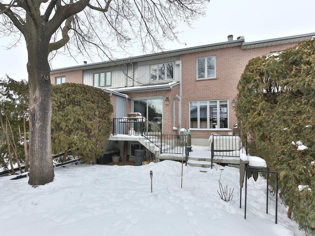 









676


Rue Marie-Derome

,
Saint-Jean-sur-Richelieu,




QC
J3A1T2

