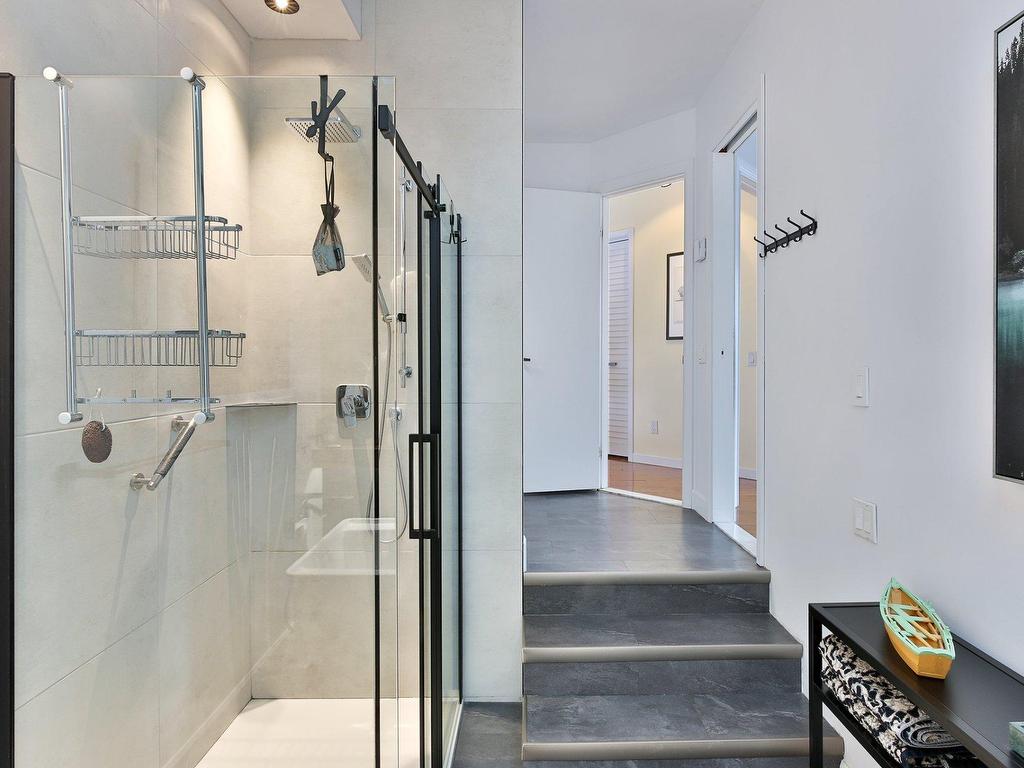 









676


Rue Marie-Derome

,
Saint-Jean-sur-Richelieu,




QC
J3A1T2

