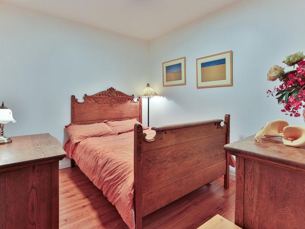 









676


Rue Marie-Derome

,
Saint-Jean-sur-Richelieu,




QC
J3A1T2

