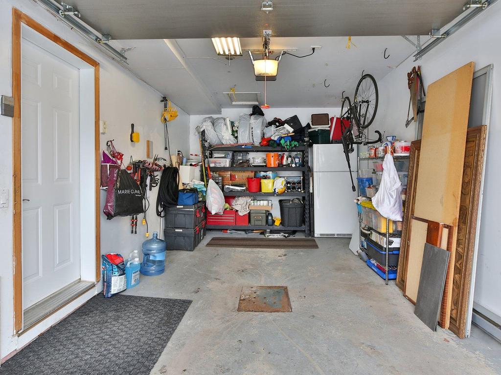 









676


Rue Marie-Derome

,
Saint-Jean-sur-Richelieu,




QC
J3A1T2

