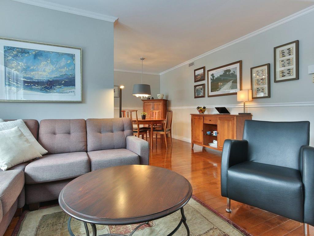 









676


Rue Marie-Derome

,
Saint-Jean-sur-Richelieu,




QC
J3A1T2

