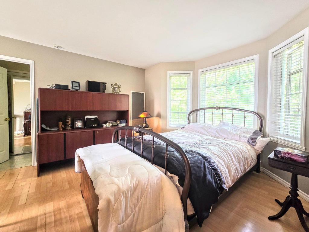 









1201


Ch. de l'Île-St-Eugène

,
Trois-Rivières,




QC
G9B7P7

