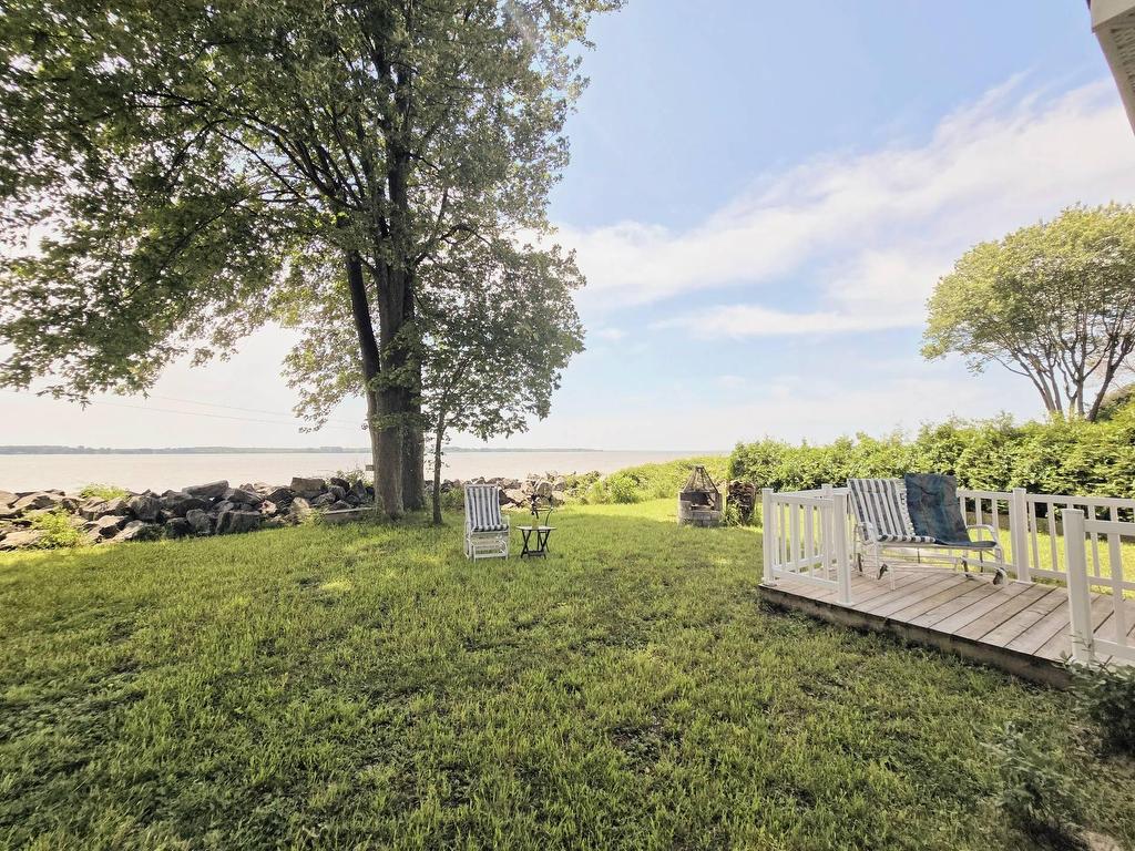 









1201


Ch. de l'Île-St-Eugène

,
Trois-Rivières,




QC
G9B7P7

