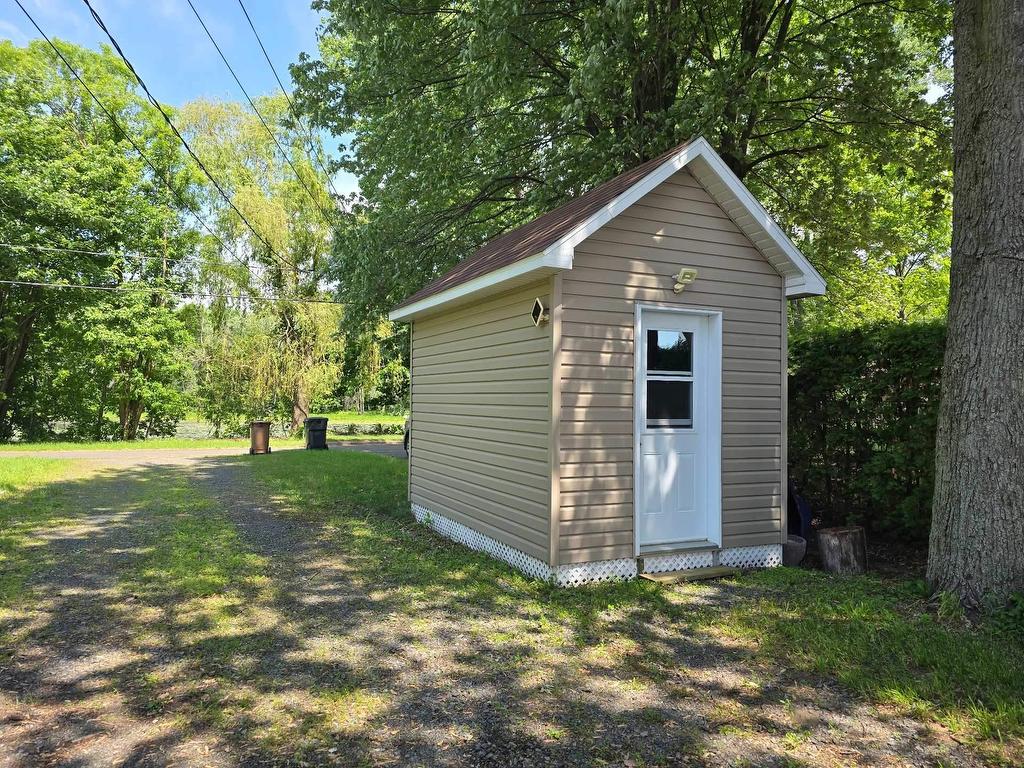 









1201


Ch. de l'Île-St-Eugène

,
Trois-Rivières,




QC
G9B7P7


