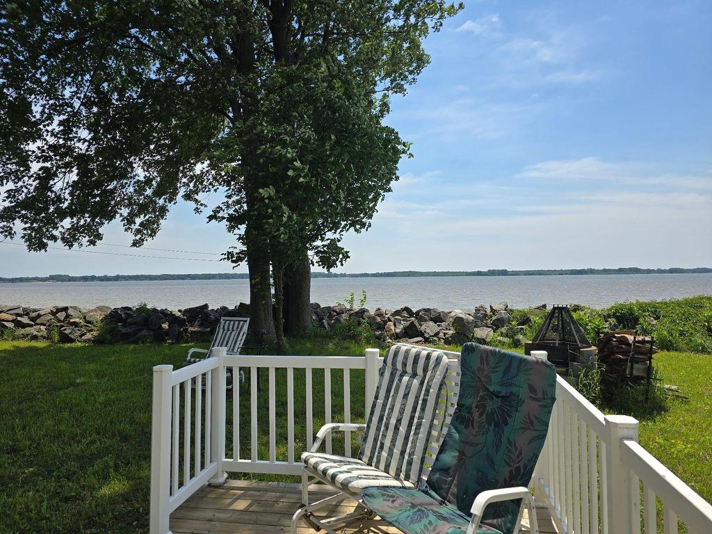 









1201


Ch. de l'Île-St-Eugène

,
Trois-Rivières,




QC
G9B7P7

