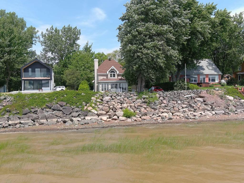 









1201


Ch. de l'Île-St-Eugène

,
Trois-Rivières,




QC
G9B7P7

