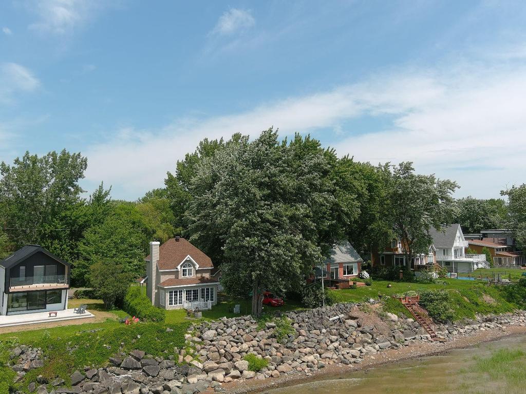 









1201


Ch. de l'Île-St-Eugène

,
Trois-Rivières,




QC
G9B7P7

