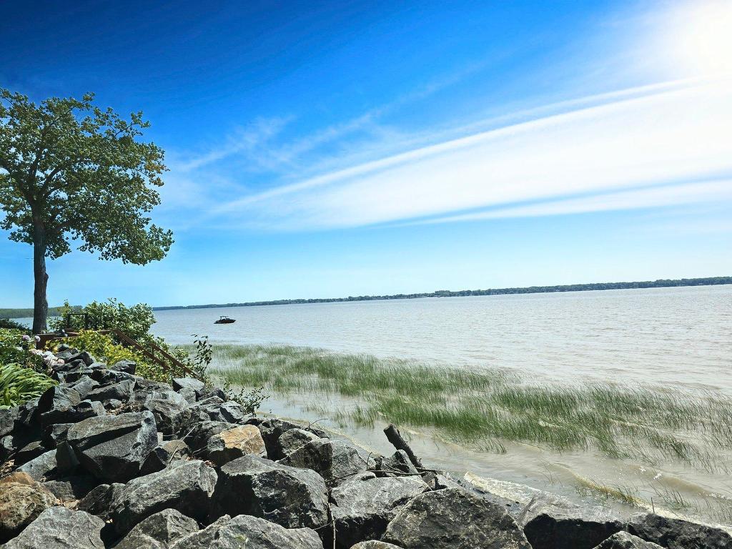 









1201


Ch. de l'Île-St-Eugène

,
Trois-Rivières,




QC
G9B7P7

