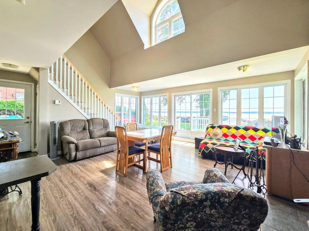 









1201


Ch. de l'Île-St-Eugène

,
Trois-Rivières,




QC
G9B7P7

