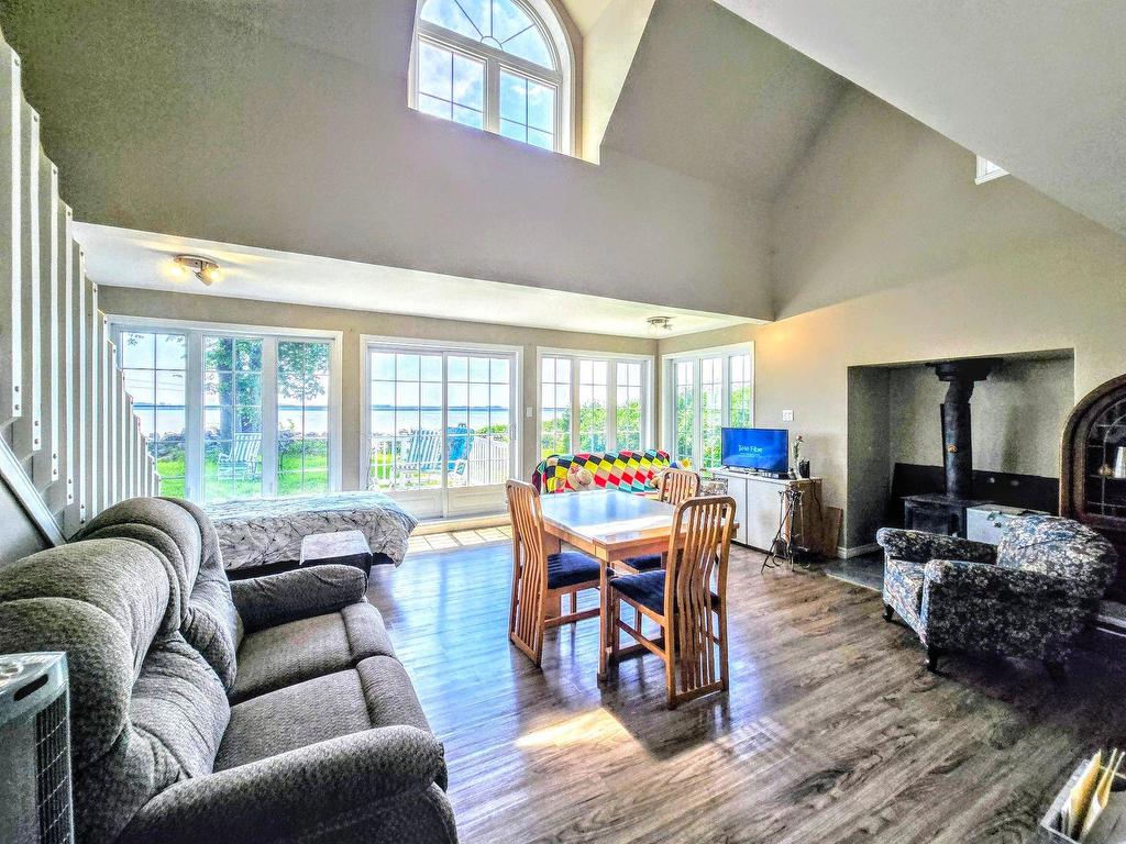 









1201


Ch. de l'Île-St-Eugène

,
Trois-Rivières,




QC
G9B7P7

