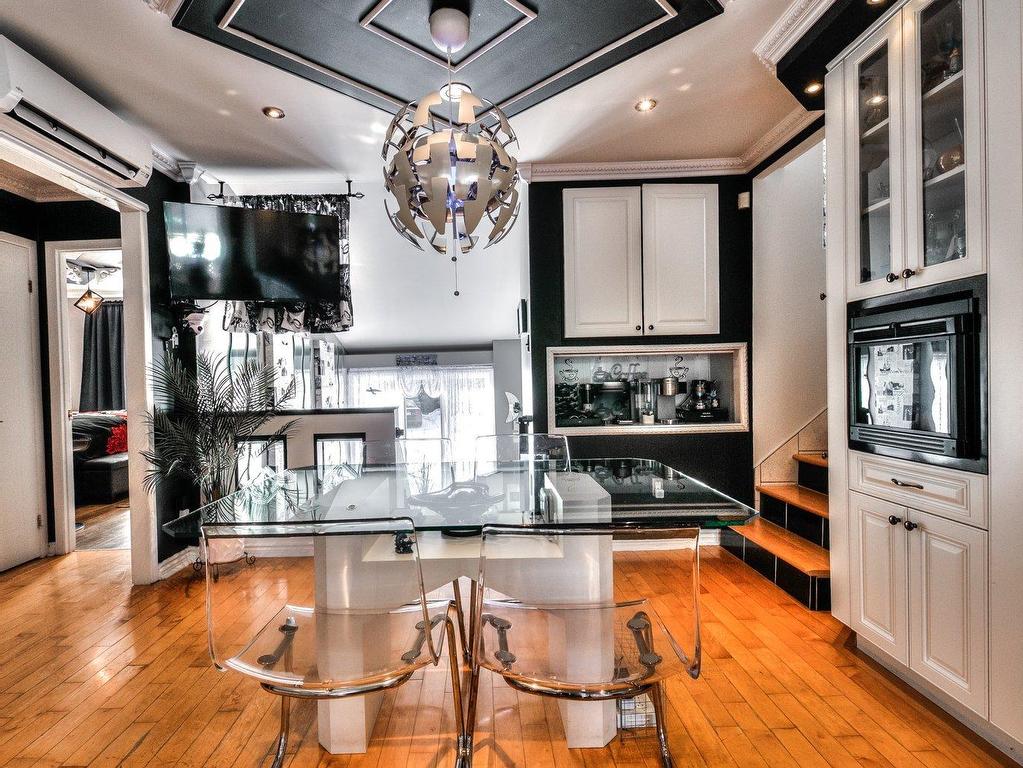 









6910


Rue Alcide-Métivier

,
Longueuil (Saint-Hubert),




QC
J3Z1E1

