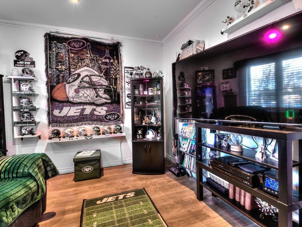









6910


Rue Alcide-Métivier

,
Longueuil (Saint-Hubert),




QC
J3Z1E1

