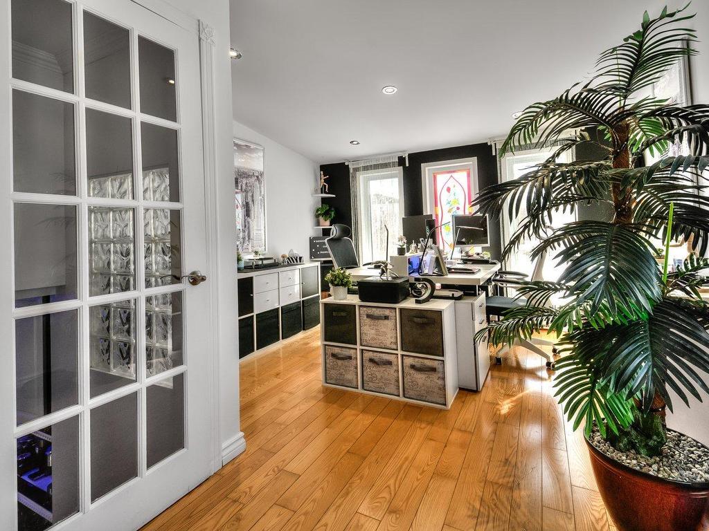









6910


Rue Alcide-Métivier

,
Longueuil (Saint-Hubert),




QC
J3Z1E1

