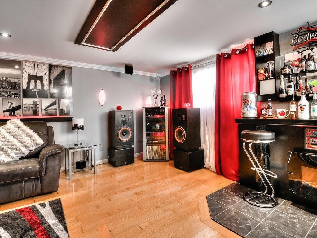 









6910


Rue Alcide-Métivier

,
Longueuil (Saint-Hubert),




QC
J3Z1E1

