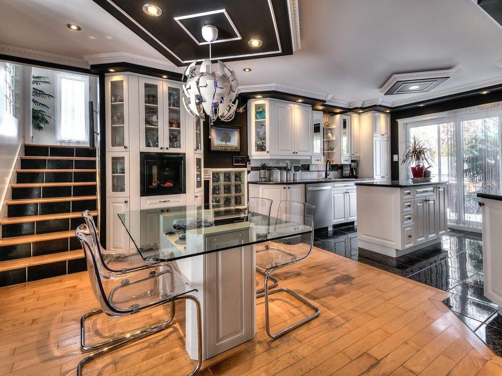 









6910


Rue Alcide-Métivier

,
Longueuil (Saint-Hubert),




QC
J3Z1E1

