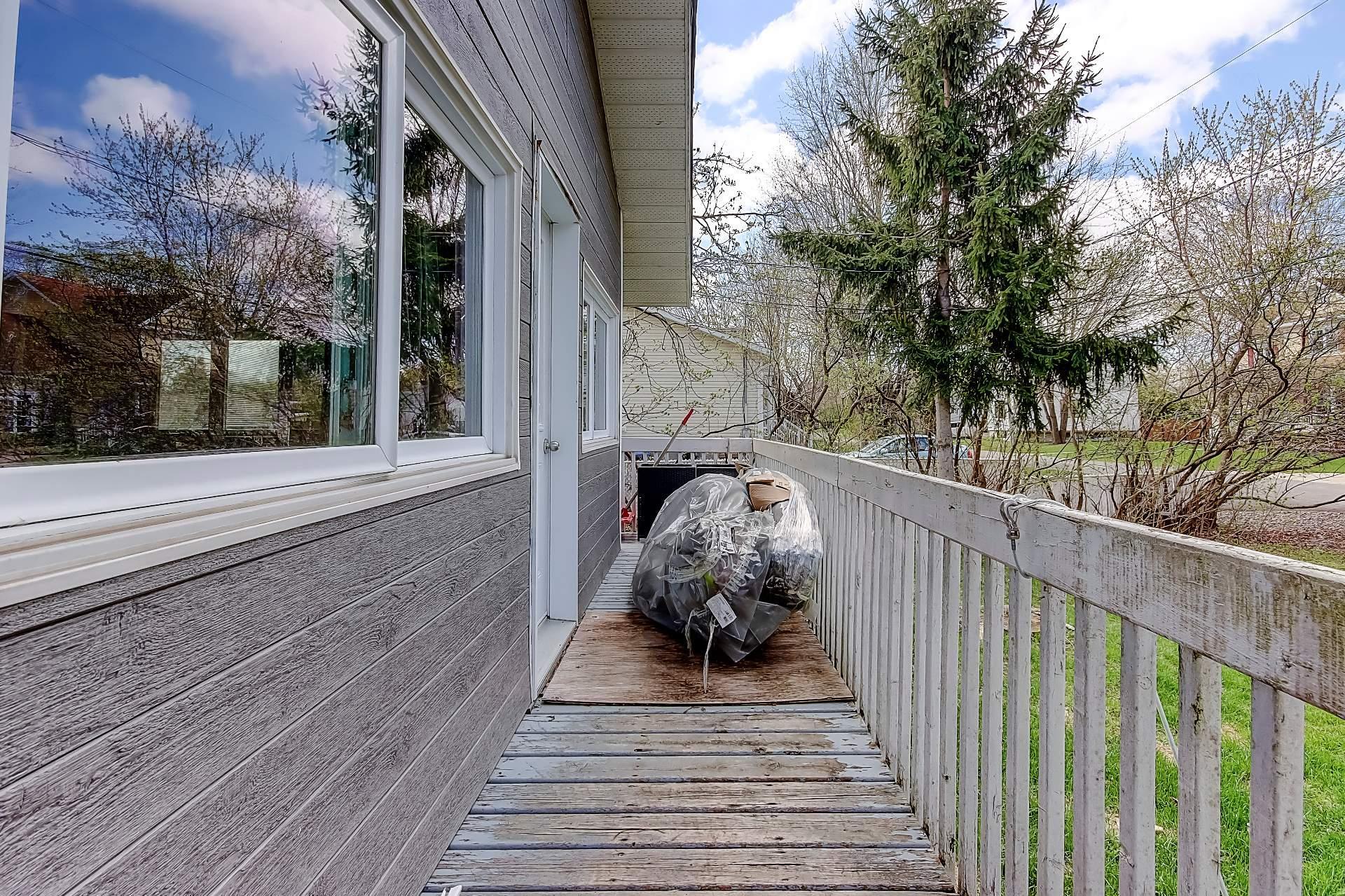 









1799Z


Rue Jasmin

,
Saint-Jean-sur-Richelieu,




QC
J2W1Z7


