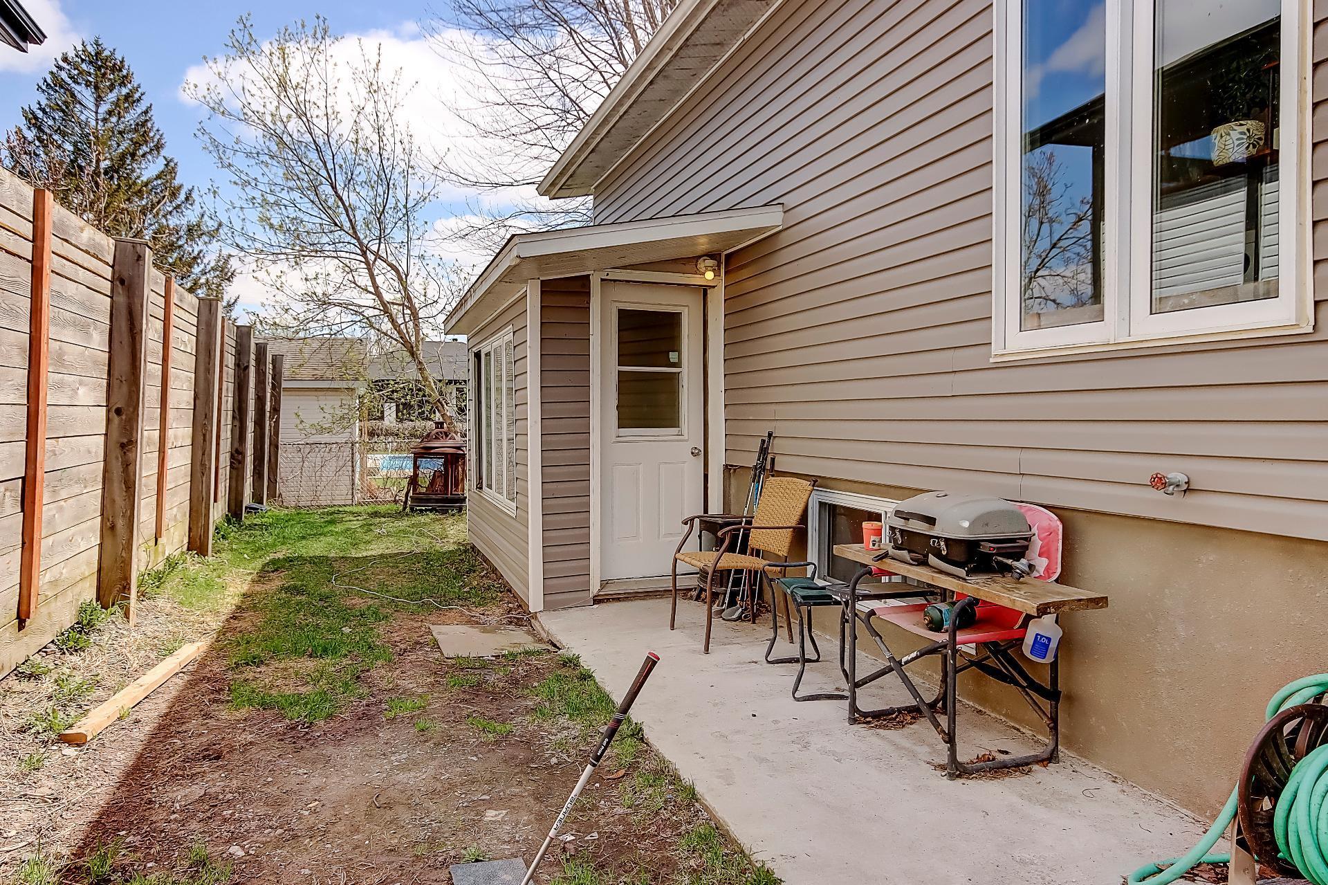 









1799Z


Rue Jasmin

,
Saint-Jean-sur-Richelieu,




QC
J2W1Z7

