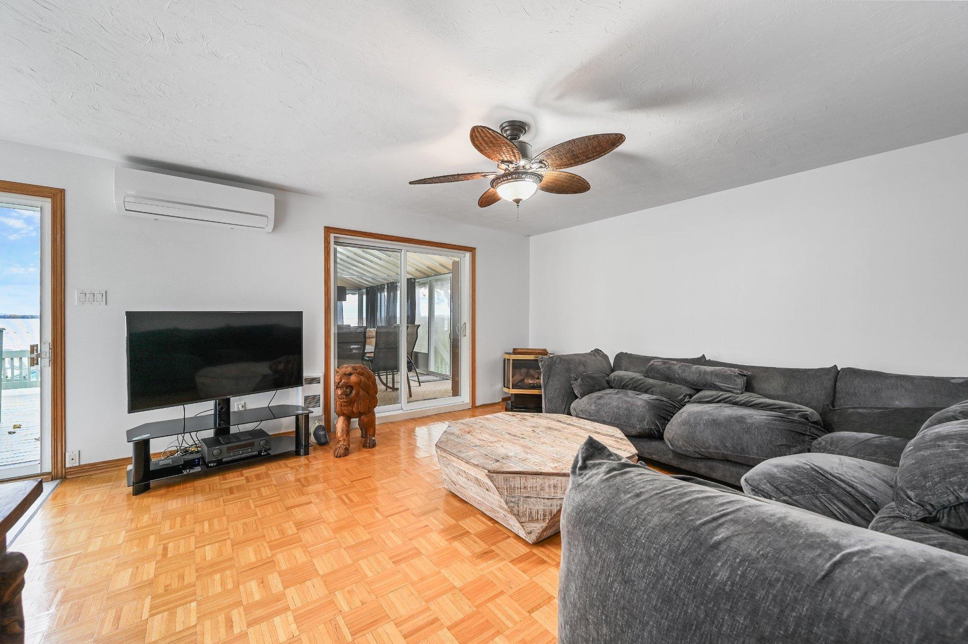









703


Rue Maher

,
Clarenceville,




QC
J0J1B0


