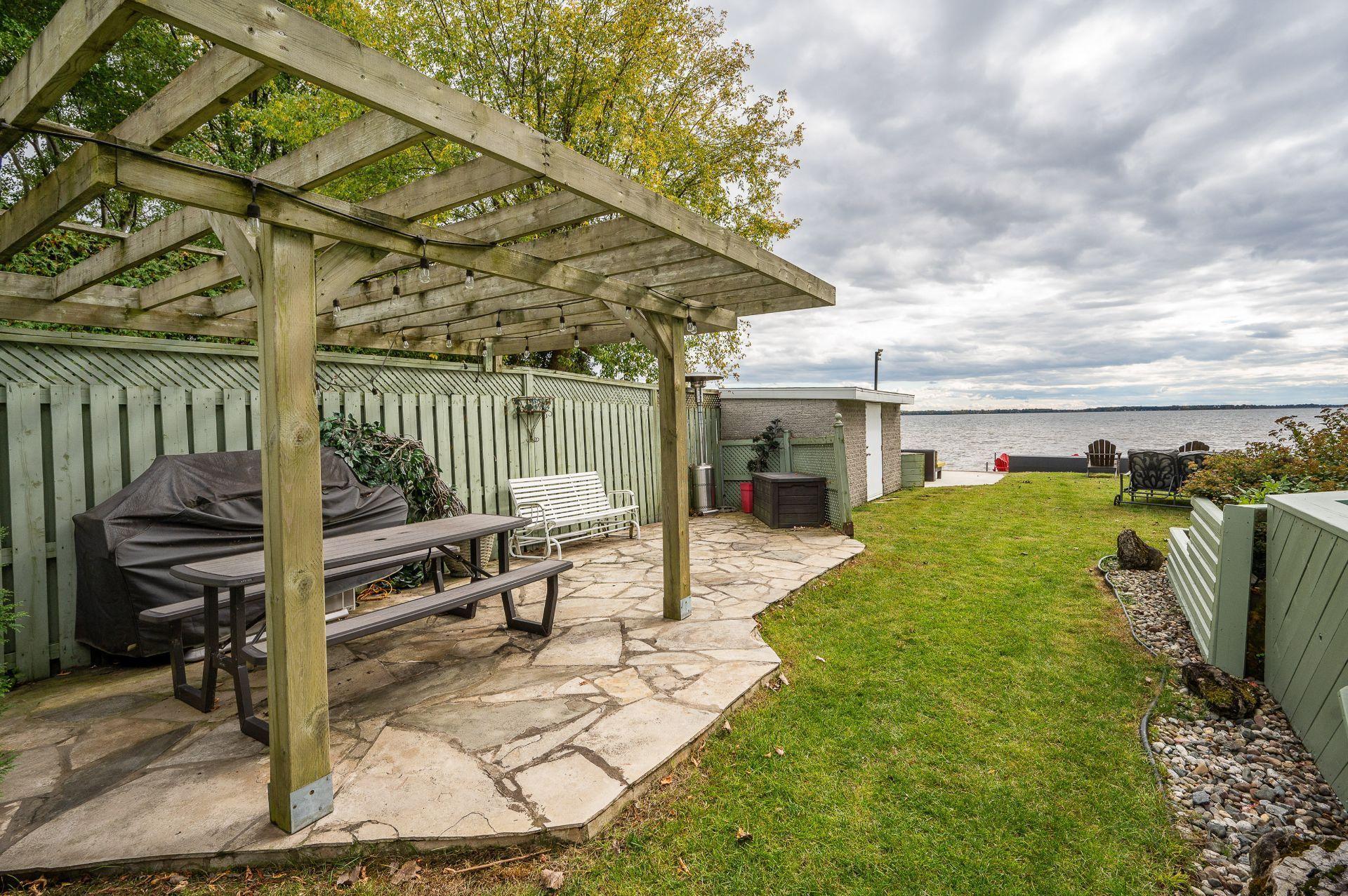 









703


Rue Maher

,
Clarenceville,




QC
J0J1B0

