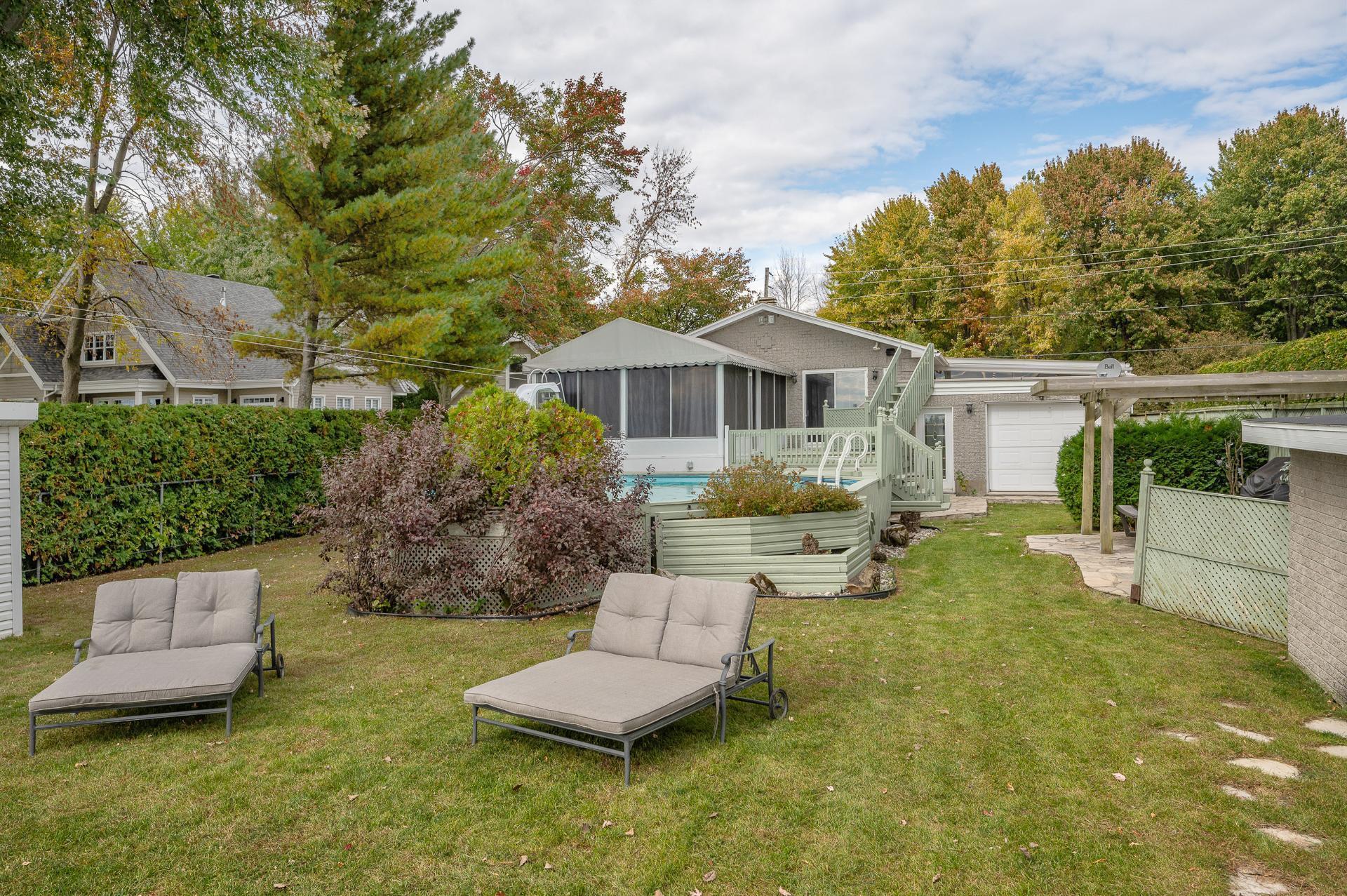 









703


Rue Maher

,
Clarenceville,




QC
J0J1B0

