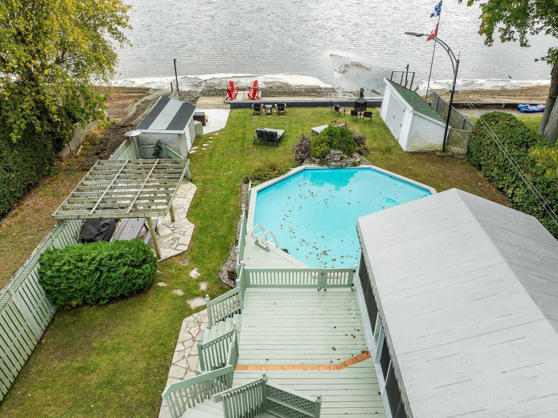 









703


Rue Maher

,
Clarenceville,




QC
J0J1B0

