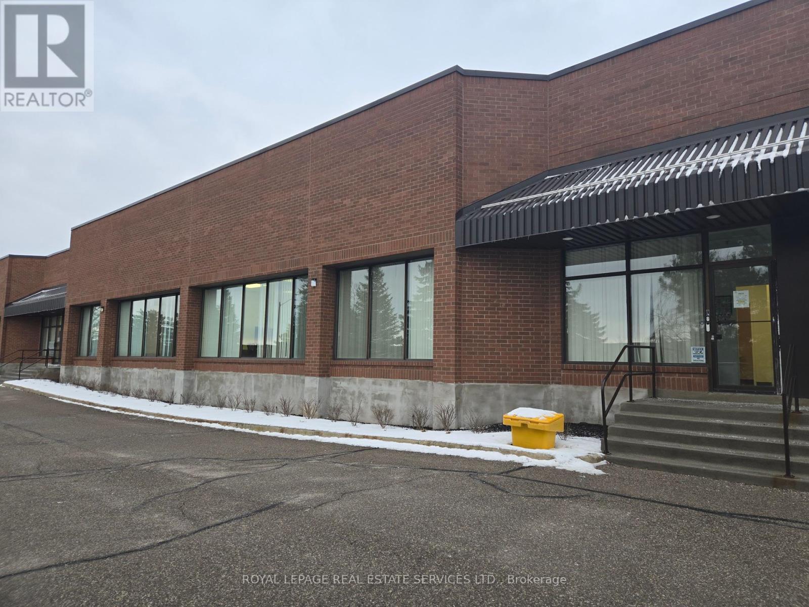 












3 - 71 WHITMORE ROAD

,
Vaughan,




Ontario
L4L8G5

