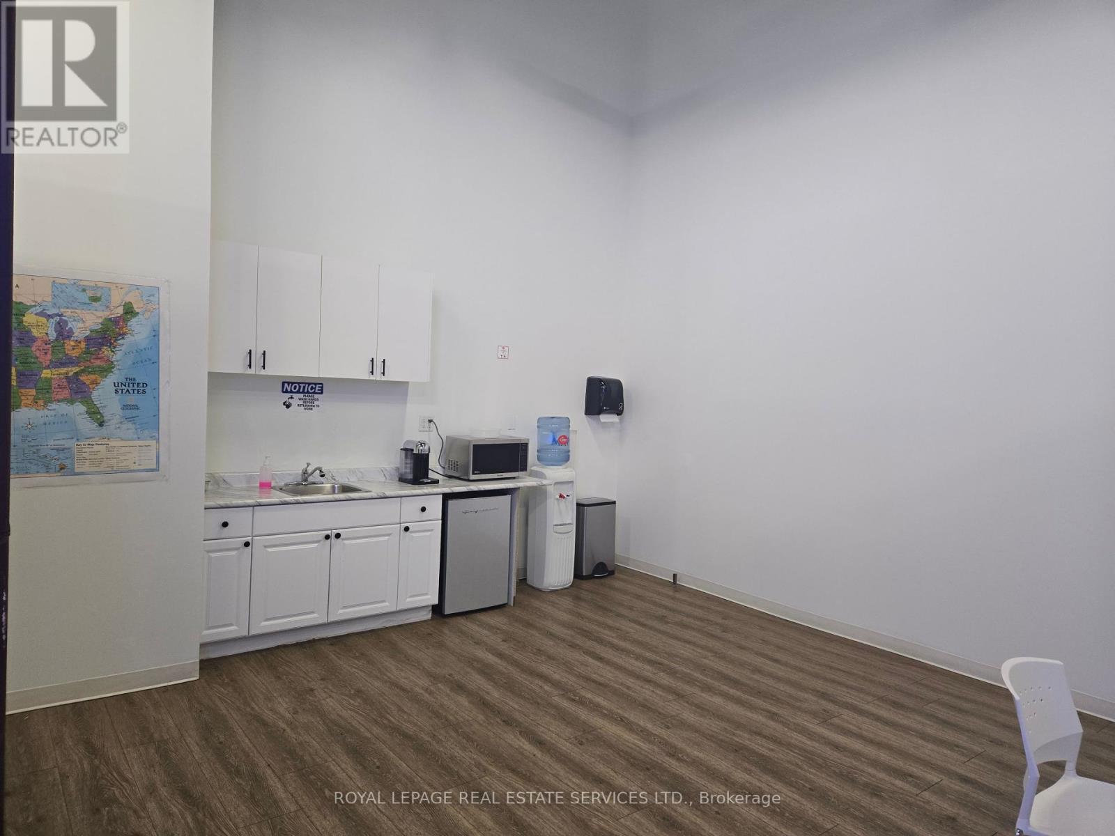 












3 - 71 WHITMORE ROAD

,
Vaughan,




Ontario
L4L8G5

