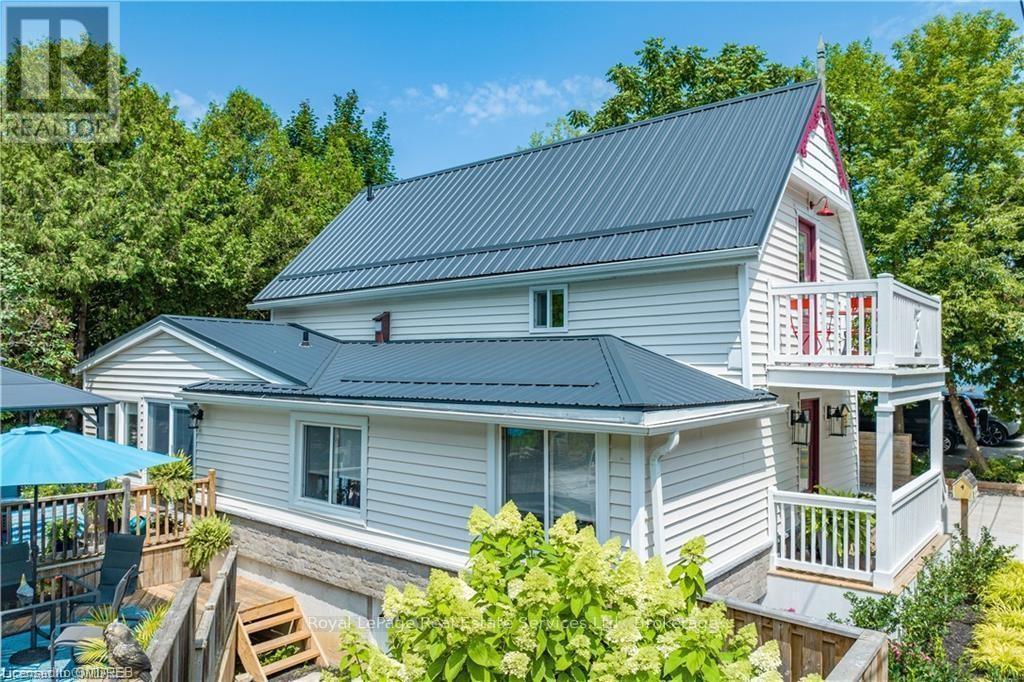 












4 6TH STREET

,
Grimsby (Grimsby Beach),




Ontario
L3M2T3

